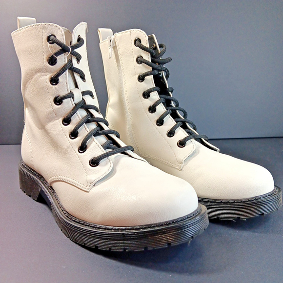 Size 7 Women's Time & TRU Lug Combat Boot, White, Lace + Zip Up Punk Goth - Picture 2 of 12